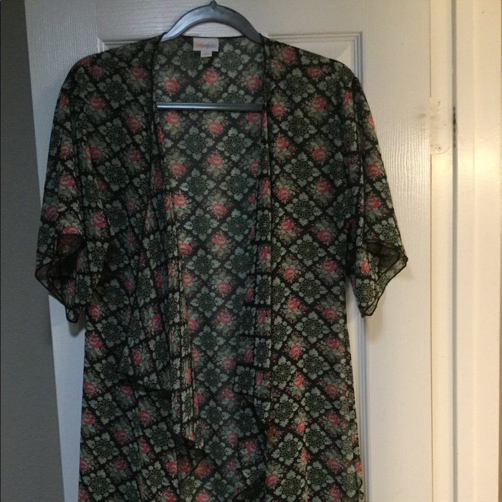 $5 SALE LuLaRoe Monroe kimono. EUC  pink & dusty green w/black fringe.